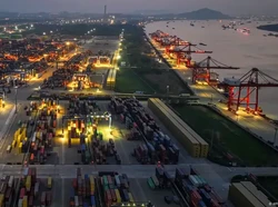 Ekonomi China Tumbuh 5,2% di Tengah Tekanan Tarif AS