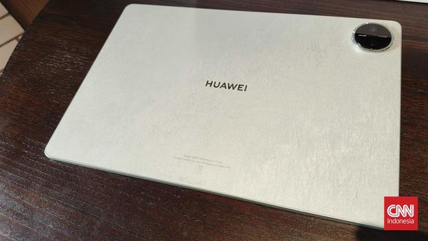 Huawei resmi merilis tablet terbaru mereka Matepad Pro 12.2 versi 2025 di Indonesia pada Selasa (15/7) dan dibanderol dengan harga Rp12,999 juta.