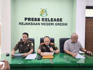 Kejaksaan Selidiki Ponpes di Gresik Diduga Selewengkan Dana Hibah Kejaksaan Selidiki Ponpes di Gresik Diduga Selewengkan Dana Hibah