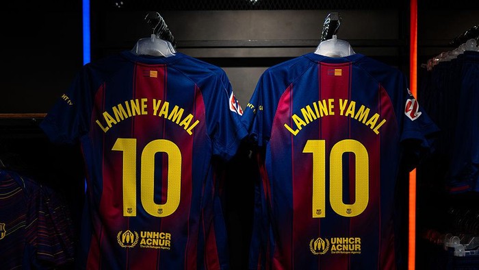 BARCELONA CATALONIA, SPAIN - JULY 16: Several jerseys of footballer Lamine Yamal, before signing his contract with FC Barcelona, on 16 July, 2025 in Barcelona, Catalonia, Spain. The striker renews his contract with FC Barcelona until 2031, making him one of the clubs highest-paid players. The agreement, which came into effect on July 13 when he turned 18, ensures his continuity with the team until that date. The base salary will be 15 million euros per year, with the possibility of increasing to 20 million euros if he meets performance and title objectives. (Photo By Lorena Sopena/Europa Press via Getty Images)
