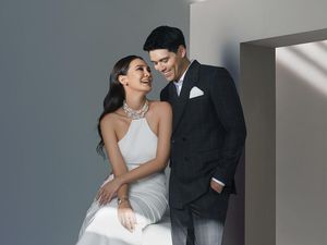 Detail Sepatu Luna Maya di Pemotretan Jelang Resepsi di Jakarta, Manis Berpita Detail Sepatu Luna Maya di Pemotretan Jelang Resepsi di Jakarta, Manis Berpita