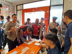 Anggota Polsek Kelapa Gading Mendadak Dites Urine, Ini Hasilnya