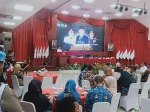 Polda-Pemprov Riau Deklarasi Pencegahan dan Penindakan TPPO-PMI Ilegal Polda-Pemprov Riau Deklarasi Pencegahan dan Penindakan TPPO-PMI Ilegal