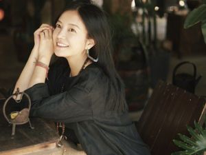 Dihilangkan China, Vicki Zhao Perdalam Agama hingga Berlatih Mantra Dihilangkan China, Vicki Zhao Perdalam Agama hingga Berlatih Mantra