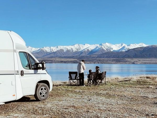 Mood Akhir Pekan, Rezky Aditya-Citra Kirana Naik Campervan Nikmati New Zealand