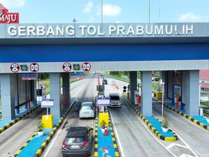Volume Kendaraan Naik Selama Penerapan Potongan Tarif Saat Libur Nasional Volume Kendaraan Naik Selama Penerapan Potongan Tarif Saat Libur Nasional