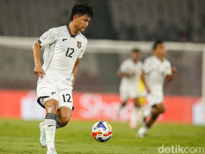 Indonesia Vs Filipina: Garuda Muda Unggul 1-0 di Babak Pertama Timnas Indonesia U-23 menutup babak pertama dengan keunggulan 1-0 atas Filipina di Piala AFF U-23 2025. Garuda Muda memimpin berkat gol bunuh diri. Laga Indonesia vs Filipina di lanjutan pertandingan Grup A Piala AFF U-23 2025 digelar di Stadion Utama Gelora Bung Karno, Jakarta, Jumat (18/7/2025) malam WIB.