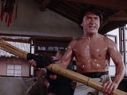 Video: Muncul di Konser Seventeen Hongkong, Jackie Chan Bikin Penonton Kaget!