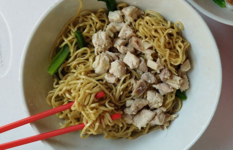 Aneka Bakmi Non Halal di Glodok yang Bertahan Sejak Dulu dan Legendaris Diburu Penggemar