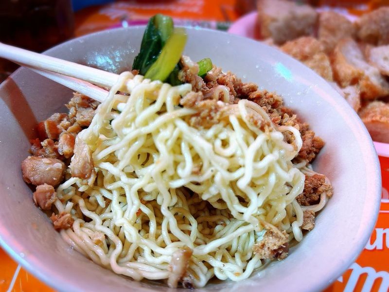 Aneka Bakmi Non Halal di Glodok yang Bertahan Sejak Dulu dan Legendaris Diburu Penggemar