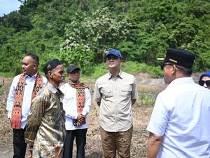 Mentrans Tinjau Lokasi Pembangunan Mess Patriot untuk Penelitian di Mamuju