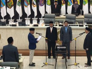 Yusuf Dilantik Jadi Anggota DPRD Jabar Gantikan Almarhum Dedi Damhudi Yusuf Dilantik Jadi Anggota DPRD Jabar Gantikan Almarhum Dedi Damhudi
