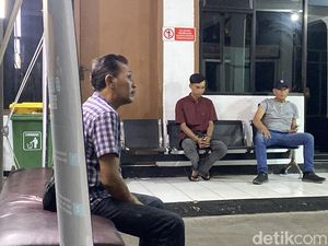 Ortu Pembuang Bayi di Pinggir Jalan Sukabumi Ditangkap Ortu Pembuang Bayi di Pinggir Jalan Sukabumi Ditangkap