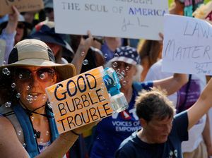 Ramai-ramai Warga AS Kritik Trump Lewat Aksi Protes di 1.600 Titik