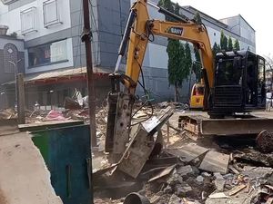 Terminal Cibinong Bogor Bakal Direvitalisasi, 23 Bangunan Liar Dibongkar