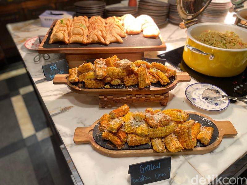 25hours Hotel Jakarta yang menghadirkan 'Odd Sunday Brunch' di restoran COPA, sajikan menu khas Meksiko.