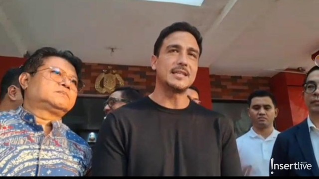 Update Informasi Selebriti InsertLive : Hamish Daud Akhirnya Buka Suara soal Dugaan Pelecehan hingga Isu Tak Bayar Gaji Karyawan
