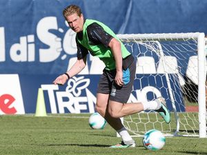 De Bruyne Ditantang: Bikin 10 Gol, 15 Assist di Napoli De Bruyne Ditantang: Bikin 10 Gol, 15 Assist di Napoli
