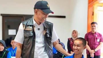 Sambangi SMRA 16 Temanggung, Wamensos Ajak Siswa Wujudkan Cita-cita