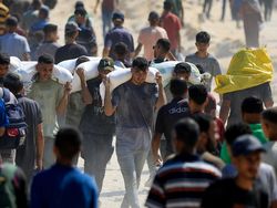 Miris! Gaza Dikepung Kelaparan tapi Hanya 73 Truk Bantuan yang Masuk