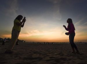 Fenomena Langka! Sungai Batanghari Surut, Dasarnya Jadi Tempat Nongkrong Fenomena Langka! Sungai Batanghari Surut, Dasarnya Jadi Tempat Nongkrong