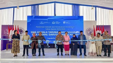 Kapolri Resmi Buka Sekolah Unggulan SMA Kemala Taruna Bhayangkara di Sleman