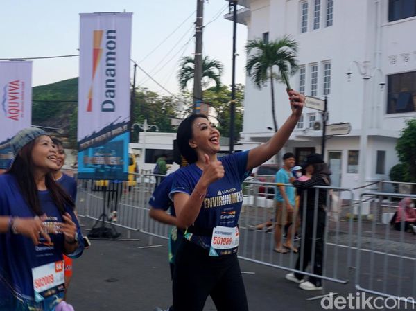 Ribuan Peserta Ramaikan Samator EnviRunmet 2.0 Surabaya