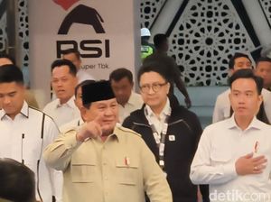 Yel-yel 2 Periode Sambut Prabowo Saat Tiba di Kongres PSI
