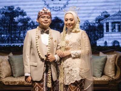 7 Gaya Wabup Garut Putri Karlina yang Terinspirasi Pengantin Sunda Zaman Dulu