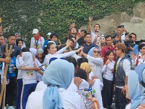 Selvi Ananda hingga Menteri PPPA Main Ular Naga Bareng Anak-anak di CFD Selvi Ananda hingga Menteri PPPA Main Ular Naga Bareng Anak-anak di CFD