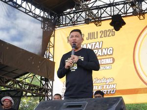 Hari Nelayan Ciwaru, Wabup Andreas Soroti Potensi Pesisir Sukabumi Hari Nelayan Ciwaru, Wabup Andreas Soroti Potensi Pesisir Sukabumi