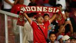 Aksi Suporter Indonesia Merahkan GBK dengan Beragam Poster