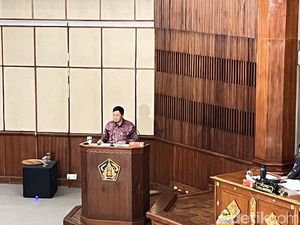 DPRD Minta Pemprov Bali Geber Pungutan Wisatawan Asing Jadi Rp 747 M DPRD Minta Pemprov Bali Geber Pungutan Wisatawan Asing Jadi Rp 747 M