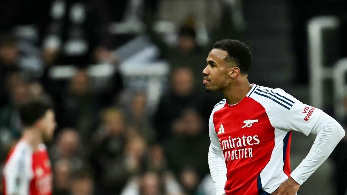 Gabriel Magalhaes dan Jurrien Timber pulih menjelang Arsenal vs Manchester United. (Foto: AFP/PAUL ELLIS)
