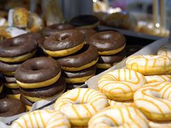5 Adonan Donat yang Empuk Fluffy, Pakai Kentang hingga Mochi