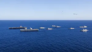 Kapal Induk Canggih Amerika dan Inggris Berkeliaran di Laut Timor