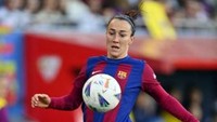 Berbeda dengan tim putra, pengaruh Inggris sempat hadir dalam sedekade terakhir di tim putri. Toni Duggan, Lucy Bronze (atas), Ellie Roebuck, dan Keira Walsh pernah memperkuat Barcelona Femeni dalam rentang waktu berbeda, namun semuanya kini telah meninggalkan klub. Foto: AFP/PAU BARRENA