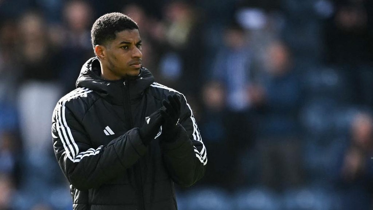 Marcus Rashford pakai nomor 14 atau 19 di Barcelona? (AFP/PAUL ELLIS)