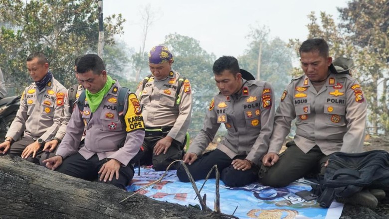 Polres Rohul Gelar Doa Minta Hujan di Tengah Perjuangan Padamkan Karhutla
