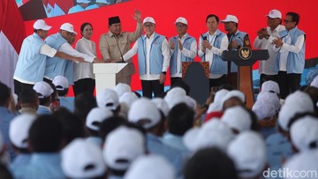 Kopdes Merah Putih Panen Kendaraan: Prabowo Jamin Hasil Bumi!