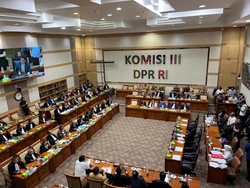 Rapat di DPR, Ketua Peradi Tegaskan Advokat Dukung RKUHAP Segera Disahkan