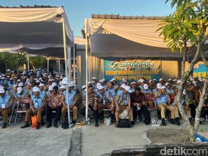 Suasana Lokasi Peluncuran Kopdes Merah Putih Jelang Kedatangan Prabowo Suasana Lokasi Peluncuran Kopdes Merah Putih Jelang Kedatangan Prabowo