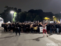 Video Ultras Garuda Ramaikan Laga Indonesia Vs Malaysia di GBK