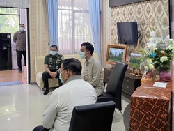 Gibran Jenguk SBY di Rumah Sakit