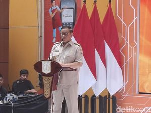 Pramono Dukung Kerja Sama Bank Jakarta-APKLI: PKL Harus Hidup Lebih Baik Pramono Dukung Kerja Sama Bank Jakarta-APKLI: PKL Harus Hidup Lebih Baik