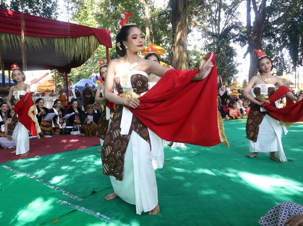 Harmoni Tari, Doa, dan Sejarah di Punden Prabu Anom Kediri