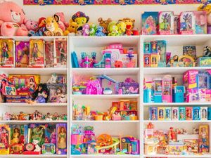 Wanita Ini Habiskan 3 Tahun Bangun Kamar Nostalgia Berisi Barang Jadul 90-an Wanita Ini Habiskan 3 Tahun Bangun Kamar Nostalgia Berisi Barang Jadul 90-an