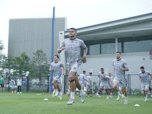 Berguinho Bocorkan Hasil Latihan Persib di Thailand Berguinho Bocorkan Hasil Latihan Persib di Thailand