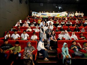 Hari Anak 2025, Kahiyang Nobar Jumbo dengan 500 Anak Marginal di Sumut Hari Anak 2025, Kahiyang Nobar Jumbo dengan 500 Anak Marginal di Sumut