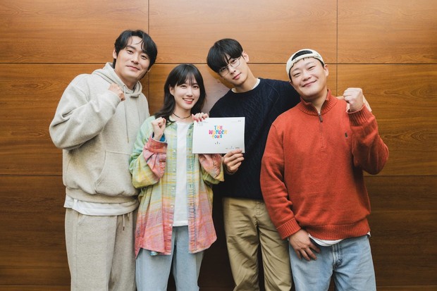 Potret para pemeran drama The Wonder Fools